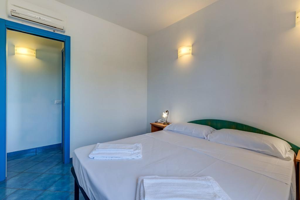 Terra Felice Aparthotel San Felice Circeo Buitenkant foto