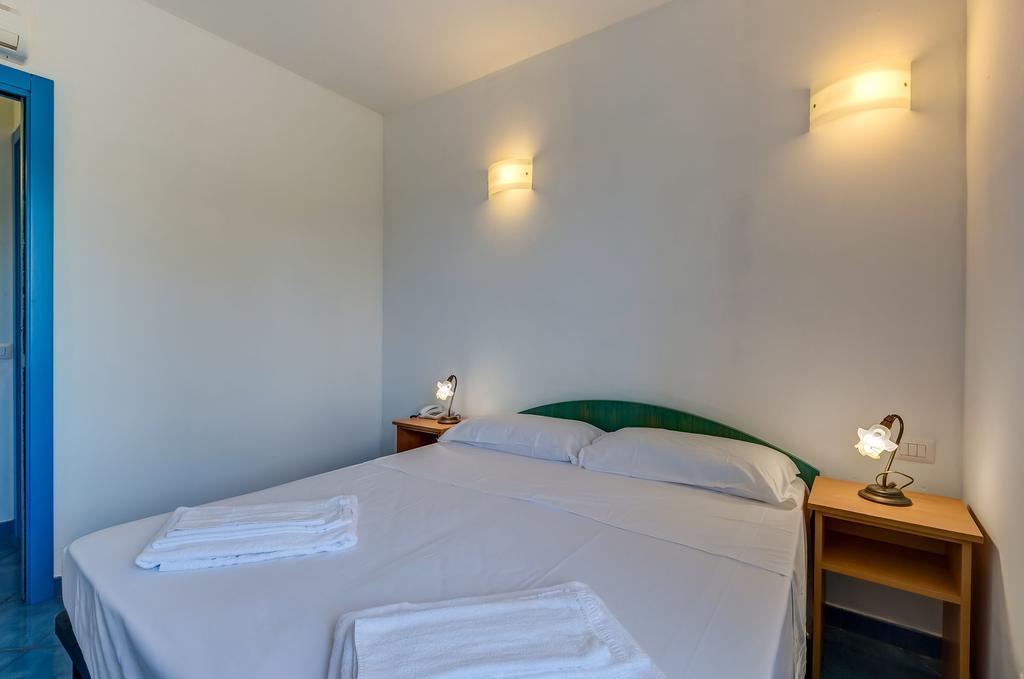 Terra Felice Aparthotel San Felice Circeo Buitenkant foto