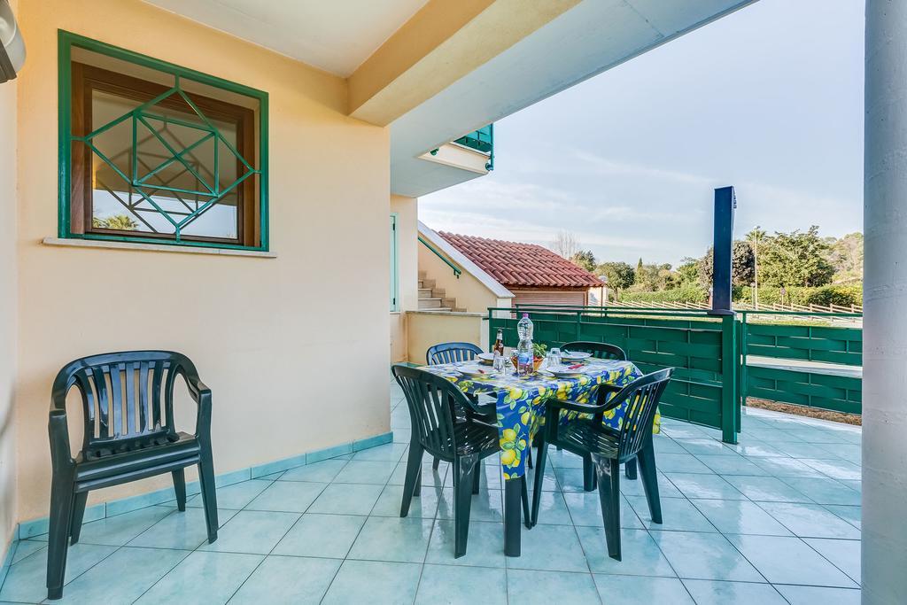 Terra Felice Aparthotel San Felice Circeo Buitenkant foto