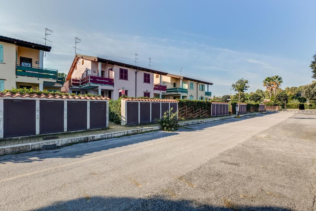 Terra Felice Aparthotel San Felice Circeo Buitenkant foto
