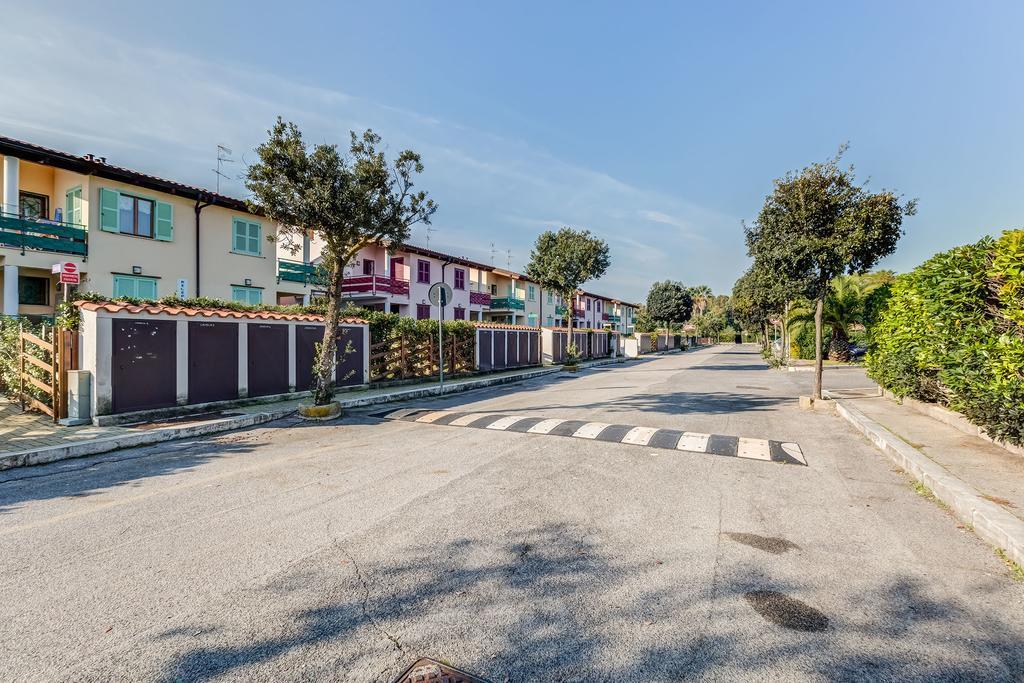 Terra Felice Aparthotel San Felice Circeo Buitenkant foto