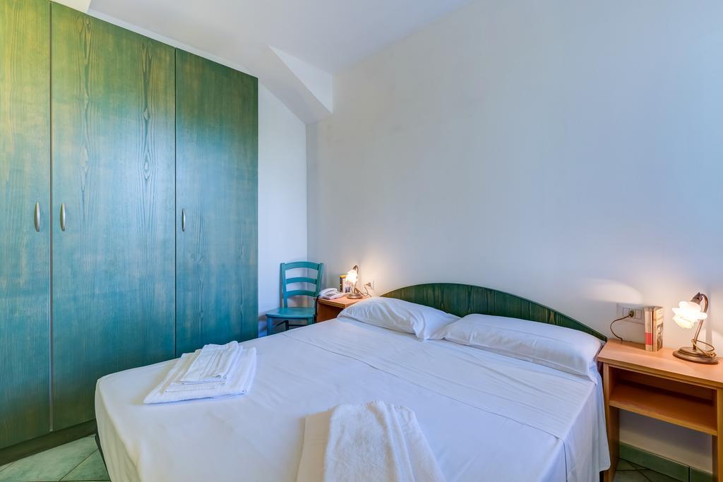 Terra Felice Aparthotel San Felice Circeo Kamer foto